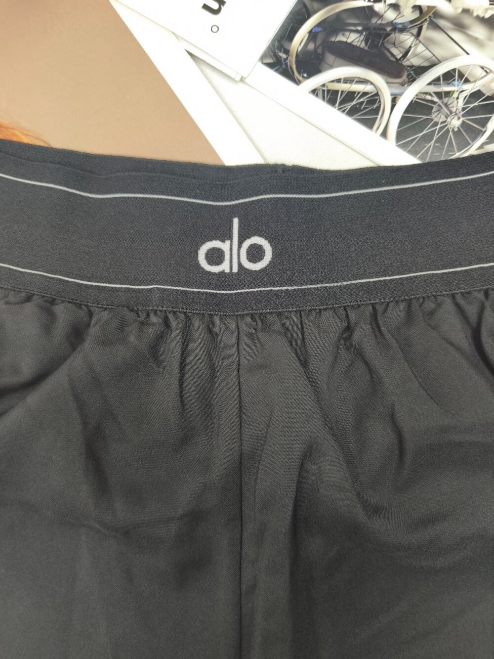 ALO Yoga Black Match Point Shorts NWT🩳Sporty Chic Athleisure Essential🏃🏻 - Picture 6 of 9